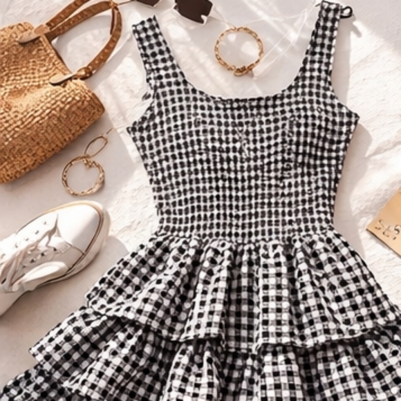 Black & White Gingham Smocked Mini Dress – Tiered Ruffle Skirt - BRAND NEW - Picture 3 of 9